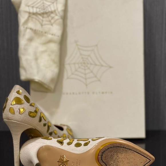 Charlotte Olympia Debbie White Linen and Gold - Picture 5 of 7